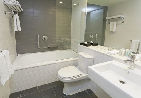 Causeway 353 Hotel - Tourism TAS 28