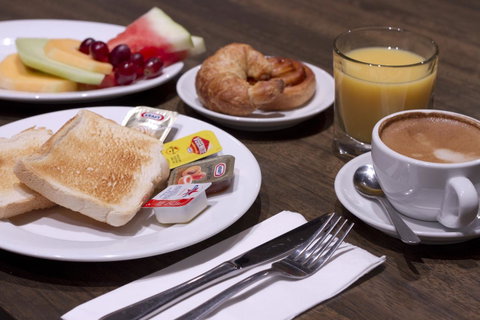 Causeway 353 Hotel - Tourism TAS 19