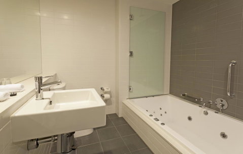 Causeway 353 Hotel - Tourism TAS 29