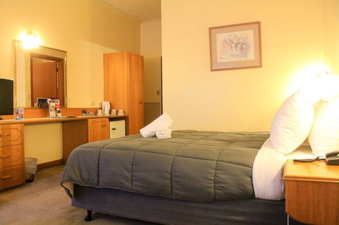 St Georges Motor Inn - Hobart Tourism 11