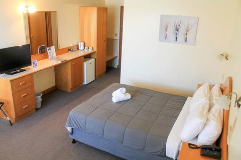 St Georges Motor Inn - Hobart Tourism 3