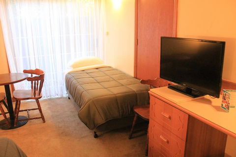 St Georges Motor Inn - Hobart Tourism 29