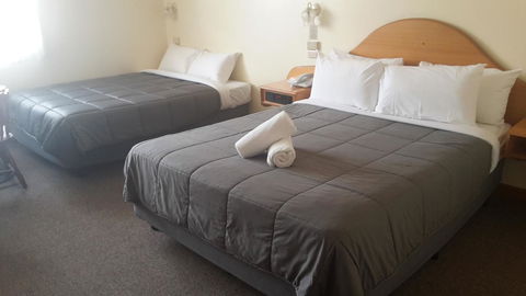 St Georges Motor Inn - Hobart Tourism 15