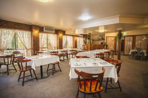 St Georges Motor Inn - Hobart Tourism 42