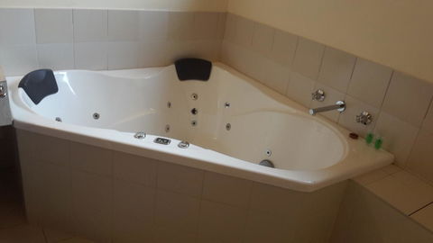 St Georges Motor Inn - Hobart Tourism 43