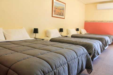 St Georges Motor Inn - Hobart Tourism 26
