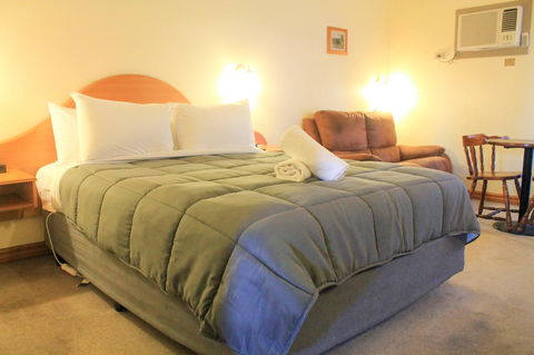 St Georges Motor Inn - Hobart Tourism 30