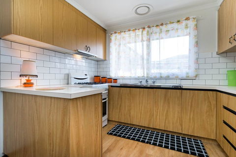 Uptown Frankston - Tourism TAS 10