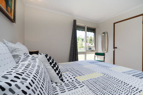 Uptown Frankston - Tourism TAS 5