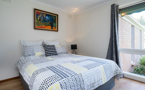 Uptown Frankston - Tourism TAS 4