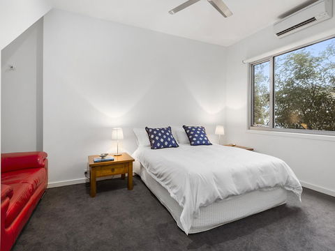 Aireys Ocean View - Hobart Tourism 8