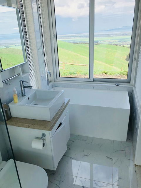 One Tree Hill Wilson Prom And Ocean Views - Hobart Tourism 38