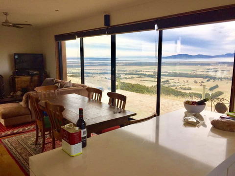 One Tree Hill Wilson Prom And Ocean Views - Hobart Tourism 3