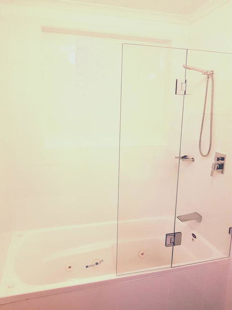 Tropicana Motor Inn - Hobart Tourism 14