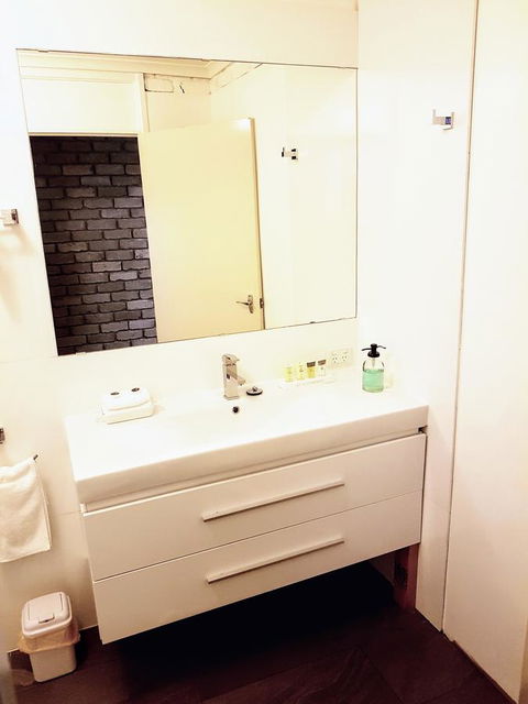 Tropicana Motor Inn - Hobart Tourism 24