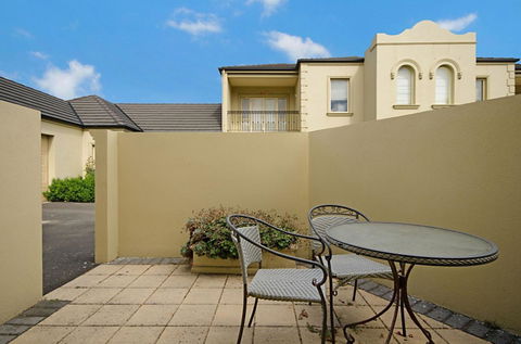 Sea Shells On Banyan Apartment - Hobart Tourism 8
