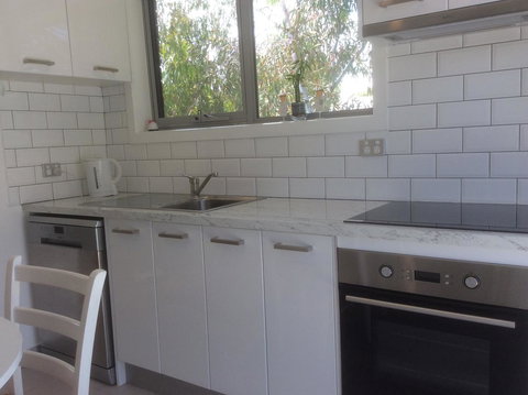 Avilla By The Bay - Tourism TAS 11