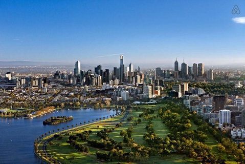 COZY 2BR Suites, FEDERATION SQUARE + FREE Parking - Tourism TAS 30