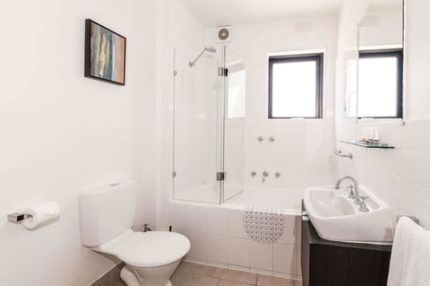 Comfort Hotel East Melbourne - Tourism TAS 2