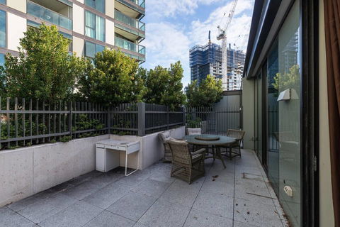 Waterfront 3 Bedroom Luxury Home Victoria Harbour - Tourism TAS 17