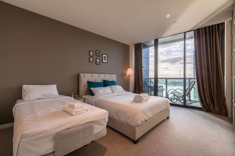 Waterfront 3 Bedroom Luxury Home Victoria Harbour - Tourism TAS 8