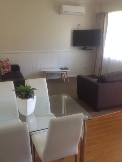 Viewhill Holiday Units - Tourism TAS 10