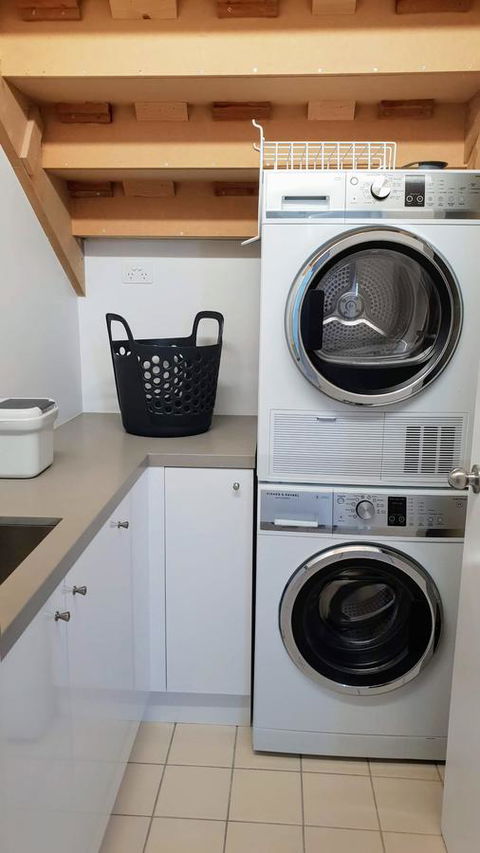 Number 9 Leisure Stay - Hobart Tourism 14