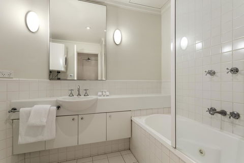Comfort Hotel Melbourne Central - Hobart Tourism 17