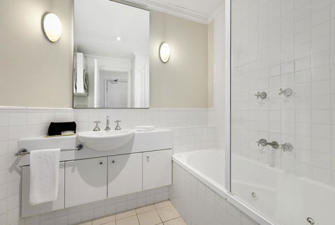 Comfort Hotel Melbourne Central - Hobart Tourism 6