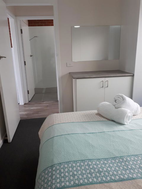 Beachcomber Holiday Units - Hobart Tourism 9
