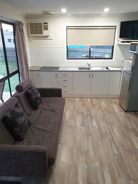 Beachcomber Holiday Units - Hobart Tourism 3