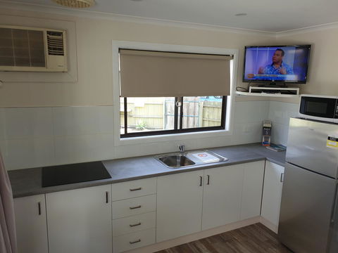 Beachcomber Holiday Units - Hobart Tourism 4
