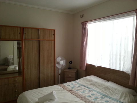 Beachcomber Holiday Units - Hobart Tourism 30