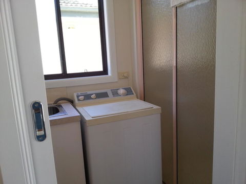 Beachcomber Holiday Units - Hobart Tourism 19