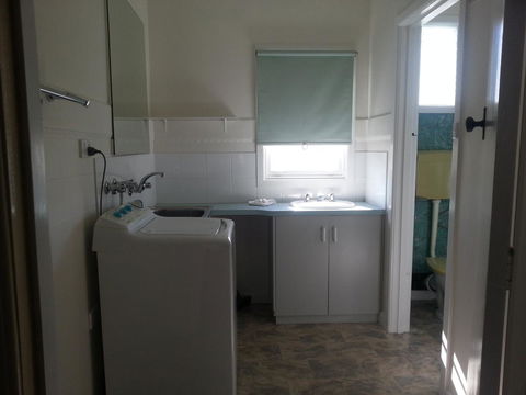 Beachcomber Holiday Units - Hobart Tourism 39