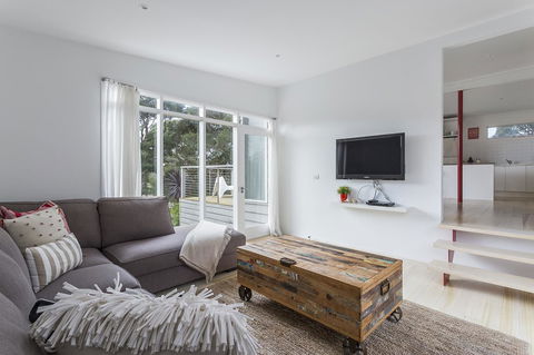 Sunset On Scott - Relax In Tranquility & Style - Hobart Tourism 7