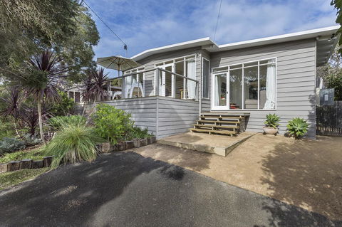 Sunset On Scott - Relax In Tranquility & Style - Hobart Tourism 0