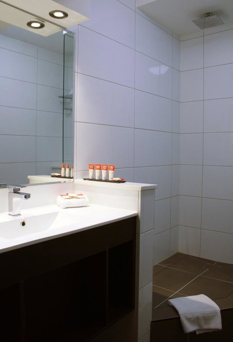 Hotel Grand Chancellor Melbourne - Tourism TAS 10
