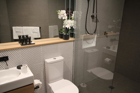 Evelyn507 - Tourism TAS 8