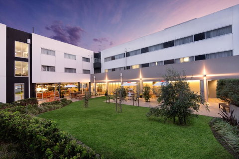 Atura Dandenong - Tourism TAS 21