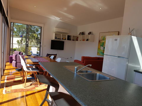 Beach Retreat Apartment Marengo - Hobart Tourism 8