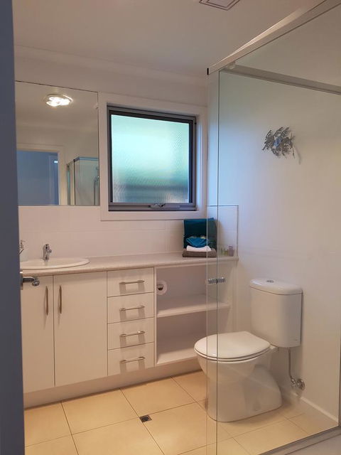 Beach Retreat Apartment Marengo - Hobart Tourism 19