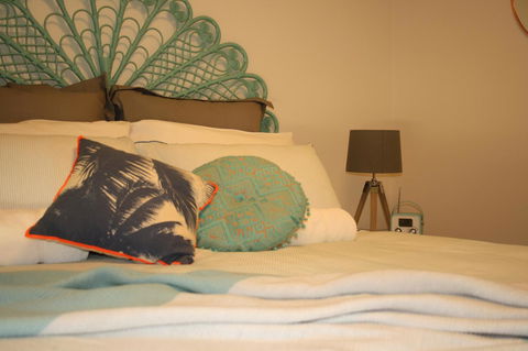 4 Autumn Grove - Hobart Tourism 9