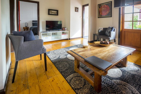 Azen Haven - Tourism TAS 7