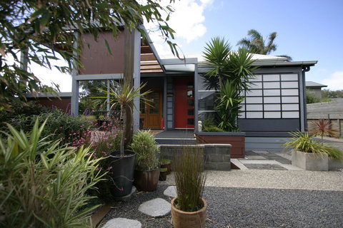 Azen Haven - Tourism TAS 10