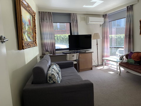 Albert Heights Serviced Apartments - Hobart Tourism 10