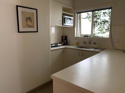 Albert Heights Serviced Apartments - Hobart Tourism 21