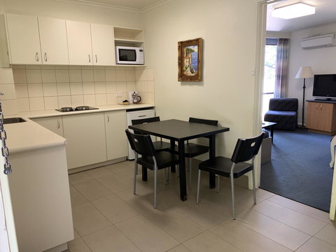 Albert Heights Serviced Apartments - Hobart Tourism 25