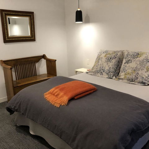 Saje\'s House & Pod - Hobart Tourism 9