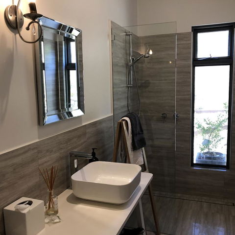 Saje\'s House & Pod - Hobart Tourism 7